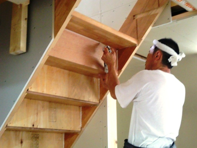 品川区小山K邸 階段工事 木工事