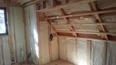 - コトブキホームビルダー|目黒区・品川区の狭小地での注文住宅を手掛ける工務店 ブライト旗の台B棟 発泡ウレタン断熱材